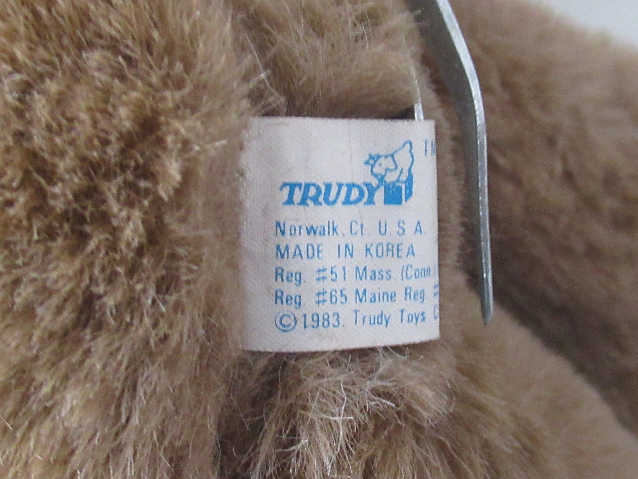 Lot of 2 Bears - Trudy Bear and Heartline Cuddles - Image 6