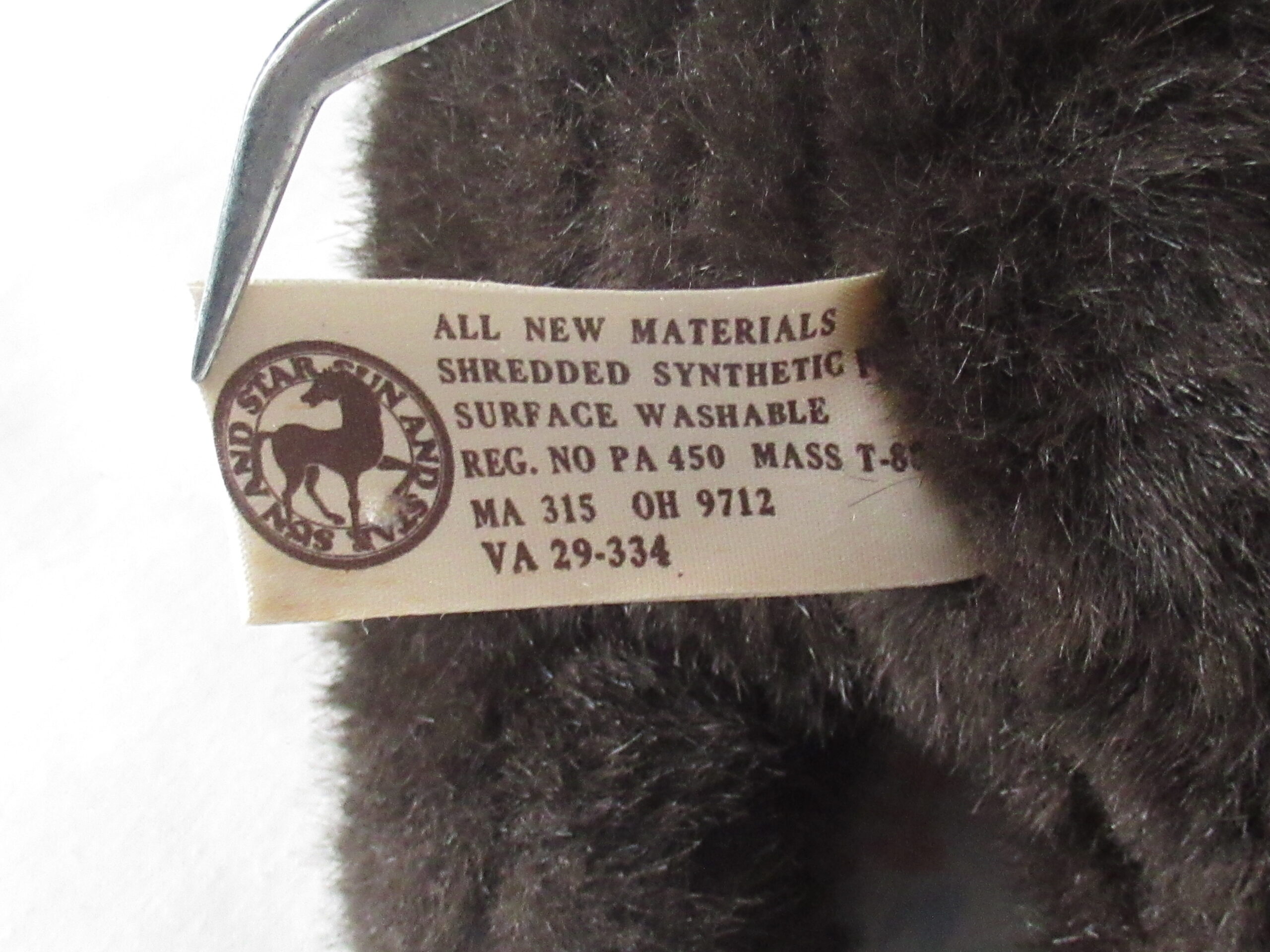 Lot of 2 Sitting Bears - Daisy Toys and Sun & Star - Image 14